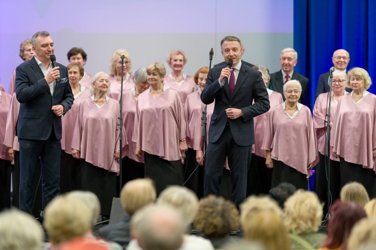 seniorzy na inauguracji WUTW 2025/2026